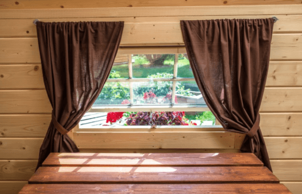 Camping Kota Fenster mit Vorhang Braun
